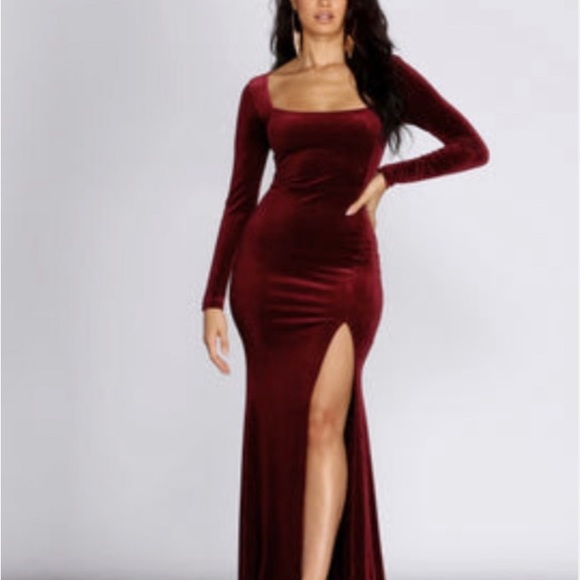 Windsor Sexy Red Velvet Maxi High Split Cocktail Formal Wedding Guest Gown - Picture 3 of 4